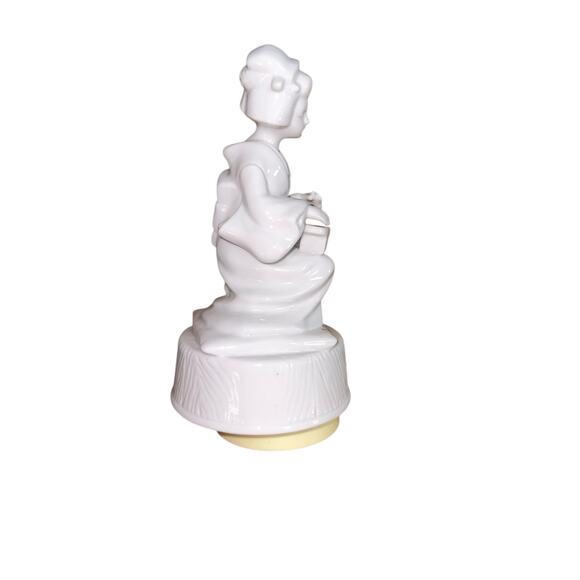 Vintage Geisha Girl Rotating Music Box - Picture 4 of 6